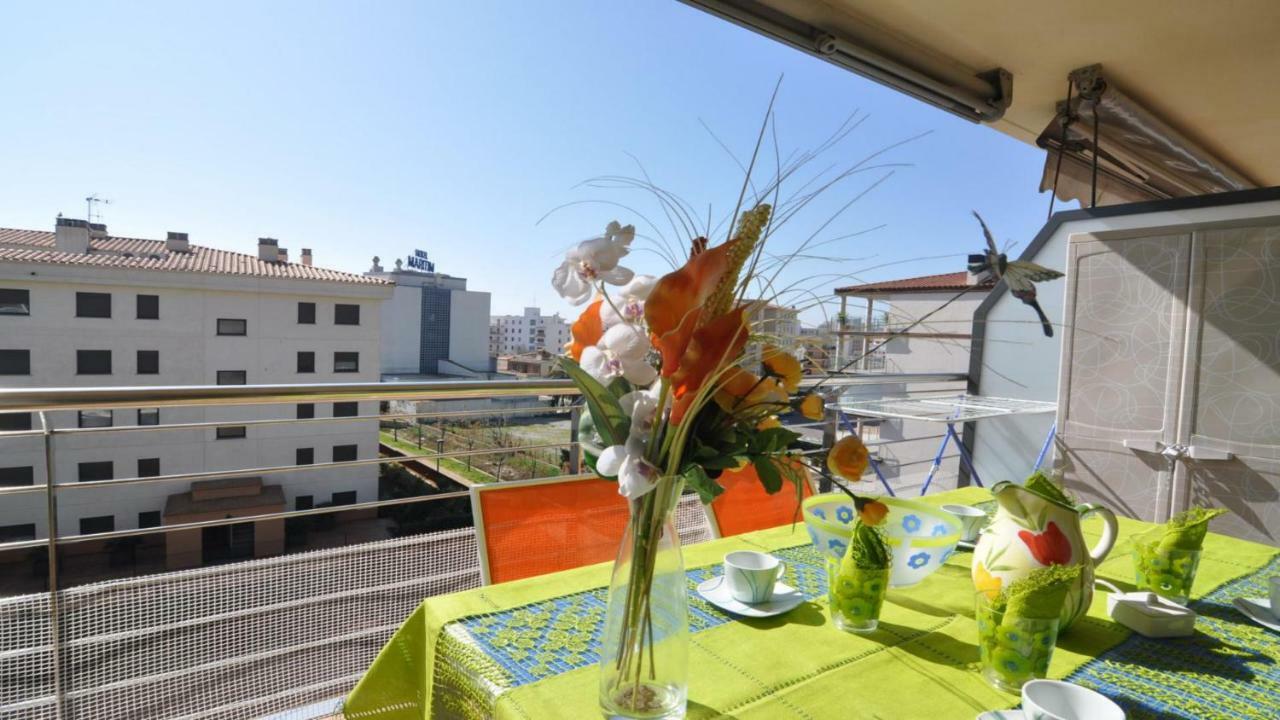 Roses Confort Beach Ev Milleni Exterior photo