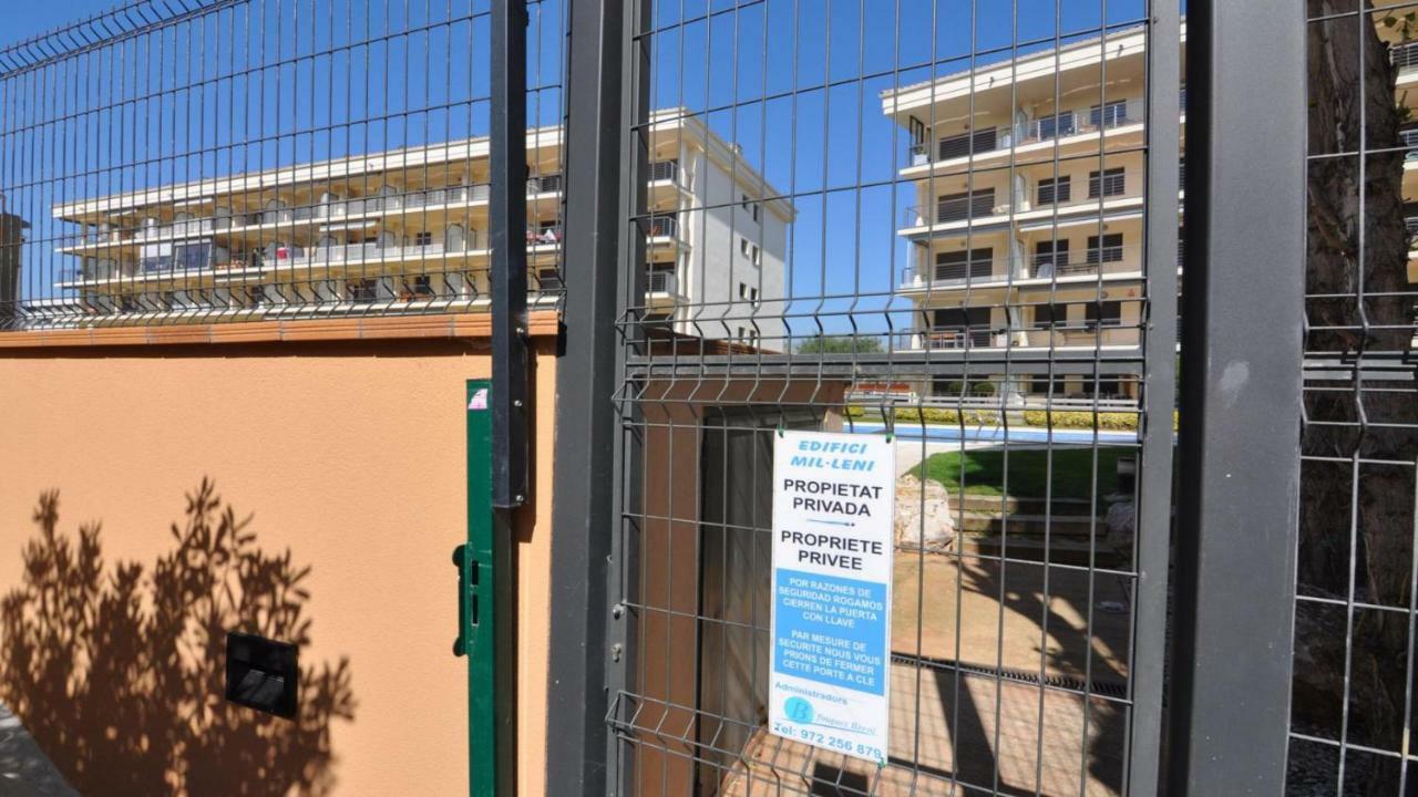Roses Confort Beach Ev Milleni Exterior photo
